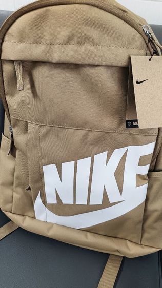 กระเป๋าเป้ NIKE สีกากี  ของแท้ ของใหม่