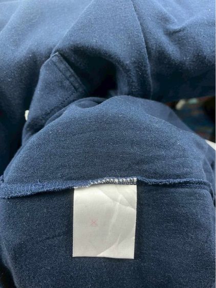 เสื้อยืด LACTOSE กระเป๋าอกซ้าย แท้ 💯 size วัดจริงขนาด อก 21 ยาว 27 นิ้ว สภาพดี สีกรมเข้ม ทรงสวย เนื้อผ้านิ่ม หายากน่าสะสมครับ รูปที่ 3