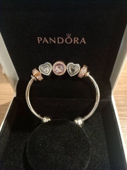 กำไลข้อมือ Pandora พร้อมกล่อง charm สวยมากวิ๊งวิบวับ รูปที่ 2