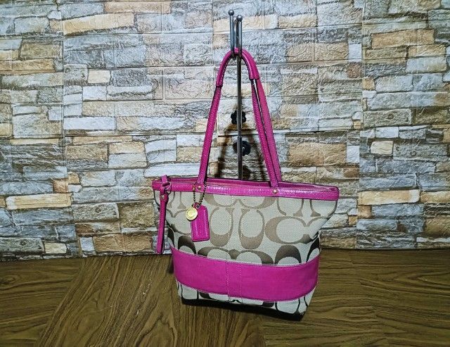 Coach 12429  รูปที่ 2