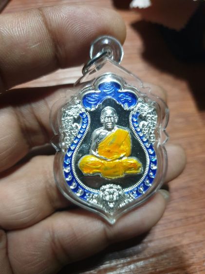 เหรียญเสมาสร้างโรงพยาบาล หัวสิงโต (สิง 1) หลวงพ่อพัฒน์ วัดห้วยด้วน จ.นครสวรรค์ ปี 63 เนื้อเงินลงยา 2 สี รายการที่ 8 พร้อมเลี่ยมกันน้ำอย่างดี รูปที่ 4