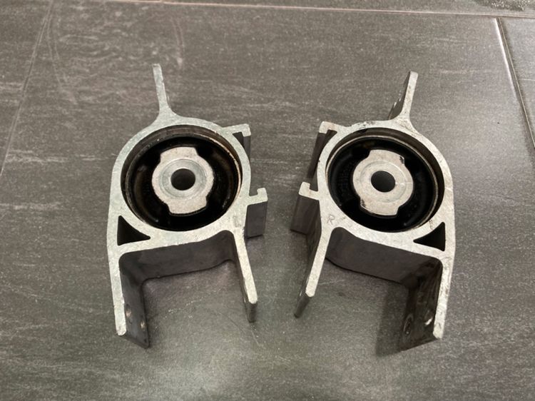  บูชปีกนกล่าง ยางแท่นเครื่อง Benz W246 W176 W117 W156 ของแท้ มือสอง ศูนย์Benz รูปที่ 2