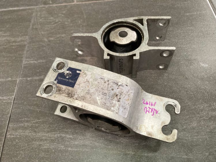  บูชปีกนกล่าง ยางแท่นเครื่อง Benz W246 W176 W117 W156 ของแท้ มือสอง ศูนย์Benz