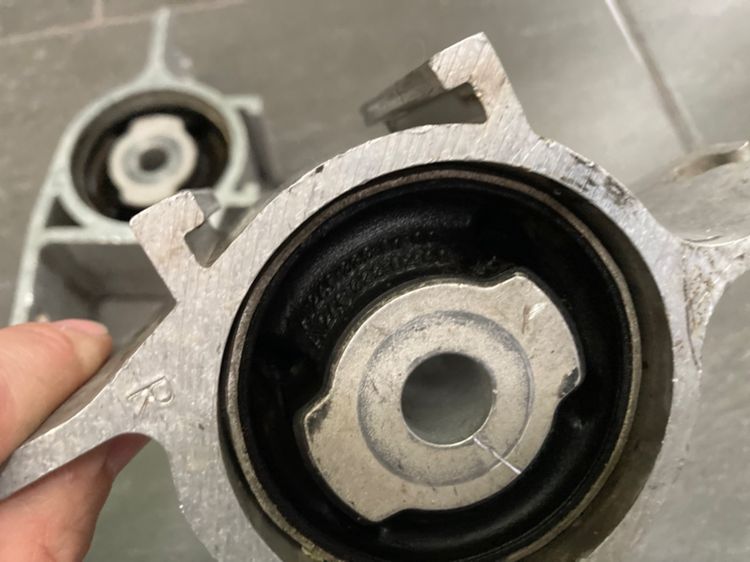  บูชปีกนกล่าง ยางแท่นเครื่อง Benz W246 W176 W117 W156 ของแท้ มือสอง ศูนย์Benz รูปที่ 4