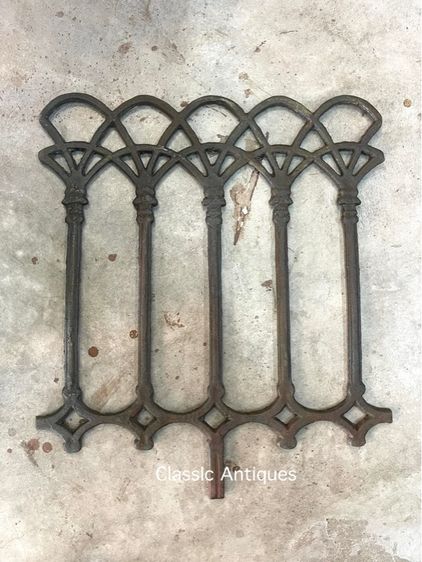 รั้ว เหล็กหล่อใหญ่สะสม