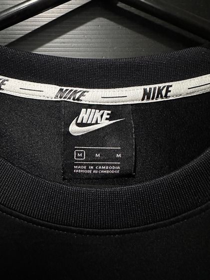 เสื้อสเว็ตเตอร์คอกลม แบรนด์ Nike รูปที่ 4
