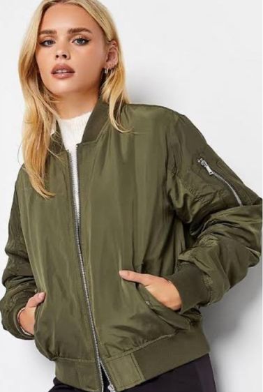 Stradivarius แท้ 💯 Bomber Jacket รูปที่ 8