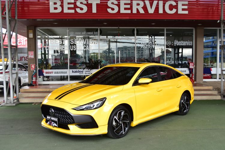 รถ MG MG5 1.5 X สี เหลือง