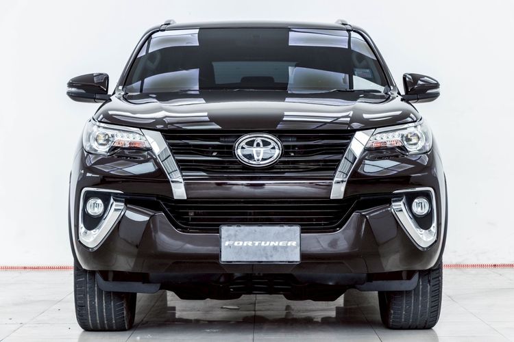 Toyota Fortuner 2017 2.4 G Utility-car ดีเซล ไม่ติดแก๊ส เกียร์ธรรมดา น้ำตาล รูปที่ 4