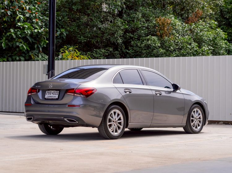 Mercedes-Benz A-Class 2022 A200 Sedan เบนซิน ไม่ติดแก๊ส เกียร์อัตโนมัติ เทา รูปที่ 4