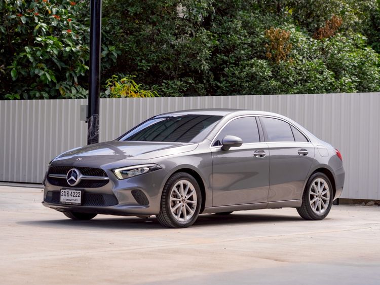 Mercedes-Benz A-Class 2022 A200 Sedan เบนซิน ไม่ติดแก๊ส เกียร์อัตโนมัติ เทา รูปที่ 3