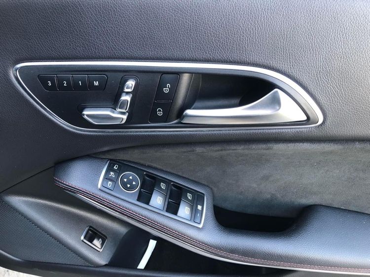 Mercedes-Benz CLA-Class 2019 CLA250 AMG Sedan เบนซิน ไม่ติดแก๊ส เกียร์อัตโนมัติ ดำ รูปที่ 2