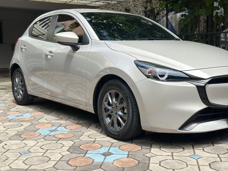 Mazda Mazda 2 2023 เบนซิน ไม่ติดแก๊ส เกียร์อัตโนมัติ เบจ รูปที่ 3