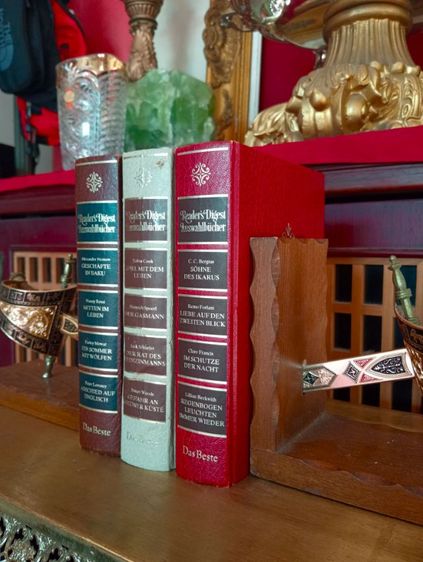 หนังสือพจนานุกรมภาคภาษาอังกฤษปกหนังเก่าโบราณสภาพเยี่ยม รูปที่ 15