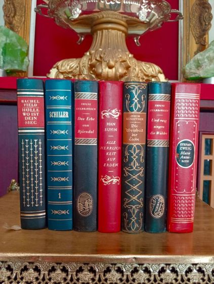 หนังสือพจนานุกรมภาคภาษาอังกฤษปกหนังเก่าโบราณสภาพเยี่ยม รูปที่ 5