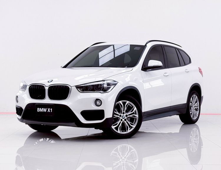รถ BMW X1 1.5 sDrive18i Iconic สี ขาว
