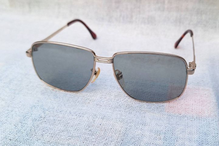 แว่นตาอิตาเลียนทองคำแท้–หุ้ม12KGF CASADEI โครงสร้างภายในไทเทเนียมบริสุทธิ์ เลนส์กระจกคริสตัลสีเทาท้องฟ้า–สว่าง...Authentic Vintage CASADEI 12KGF Handcrafted in Japan
 รูปที่ 12