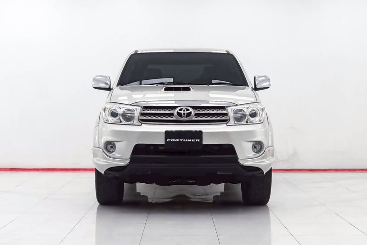 Toyota Fortuner 2011 2.5 G Utility-car ดีเซล ไม่ติดแก๊ส เกียร์ธรรมดา เทา รูปที่ 4