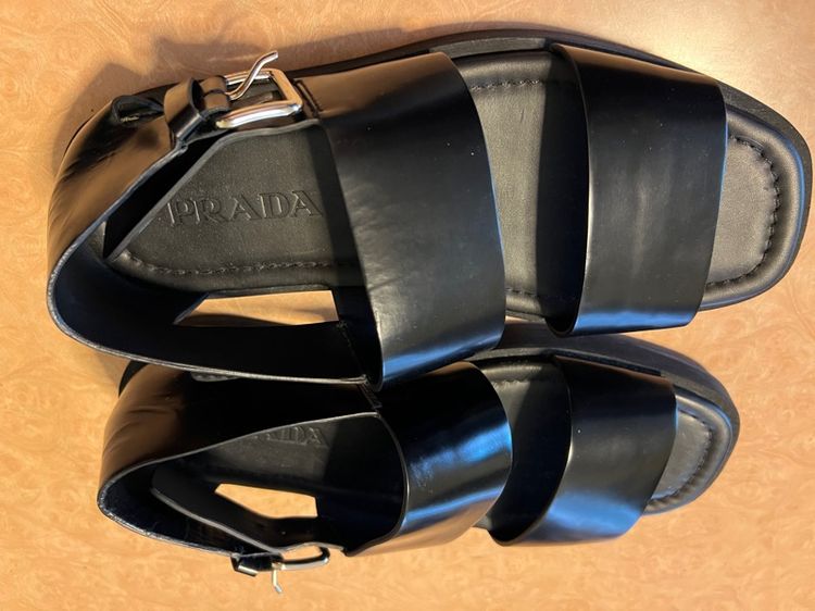 รองเท้า PRADA รูปที่ 2