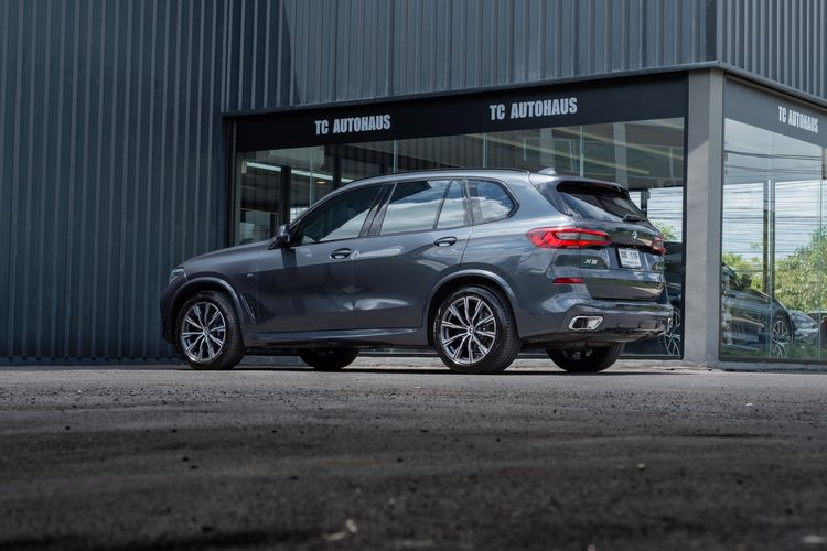 BMW X5 2022 3.0 xDrive30d M Sport 4WD Utility-car ดีเซล ไม่ติดแก๊ส เกียร์อัตโนมัติ เทา รูปที่ 3