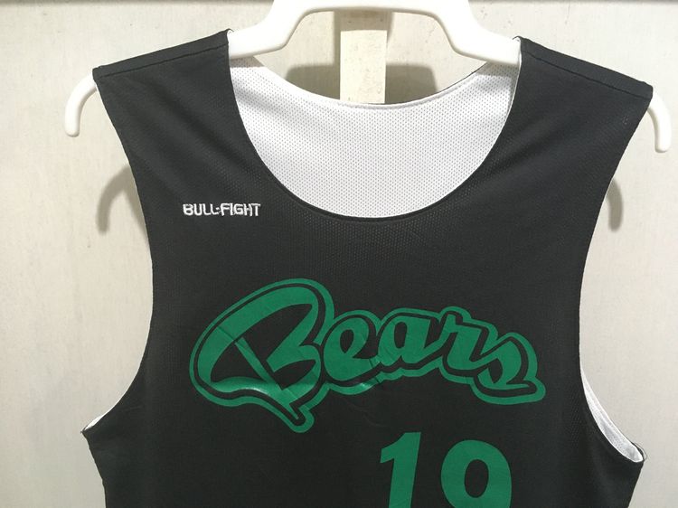 เสื้อกีฬา BasketBall แบรนด์ BULL-FIGHT (ใส่ได้2ด้าน) สีขาวกับดำ รูปที่ 3