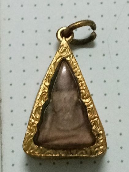 พระนางพญาเนื้อดิน หลวงพ่อกวย วัดโฆษิตาราม ชัยนาท รุ่นแรก พ.ศ.2515