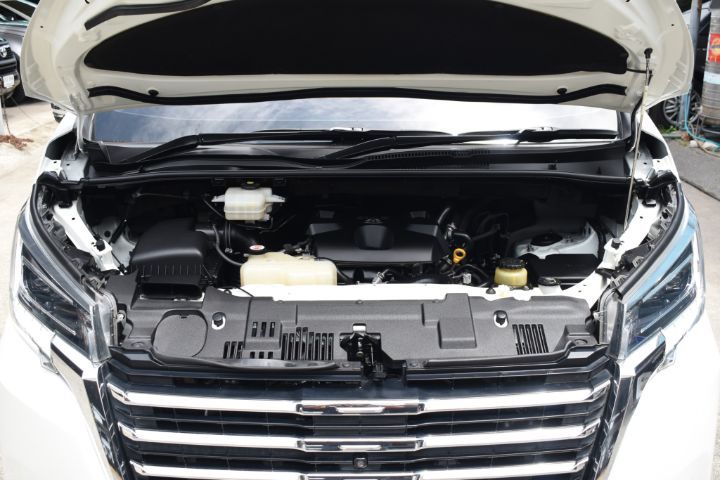 Toyota Majesty 2020 2.8 Premium Van ดีเซล เกียร์อัตโนมัติ ขาว รูปที่ 3