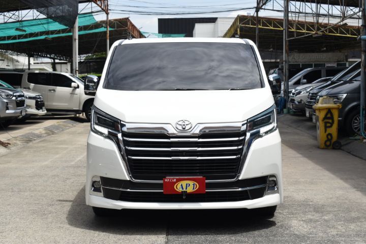 Toyota Majesty 2020 2.8 Premium Van ดีเซล เกียร์อัตโนมัติ ขาว รูปที่ 2