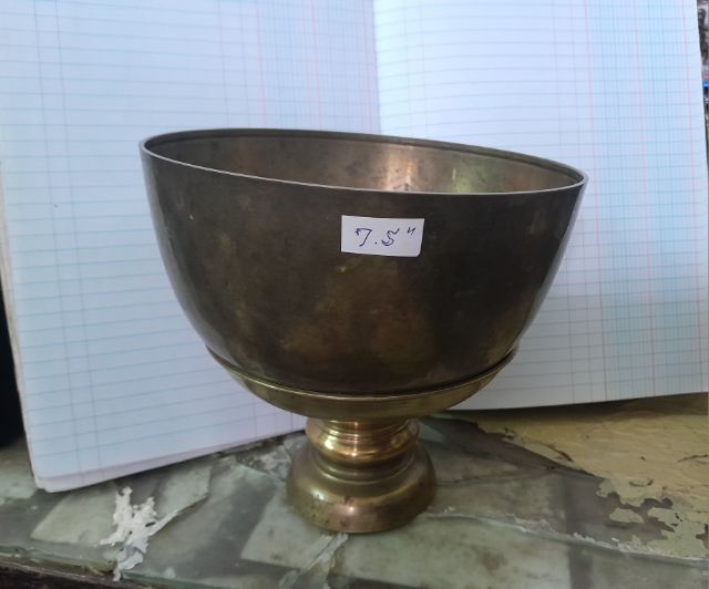 ขันทองเหลืองขนาด7.5นิ้ว2ใบพร้อมพาน1 ทัพพี1 