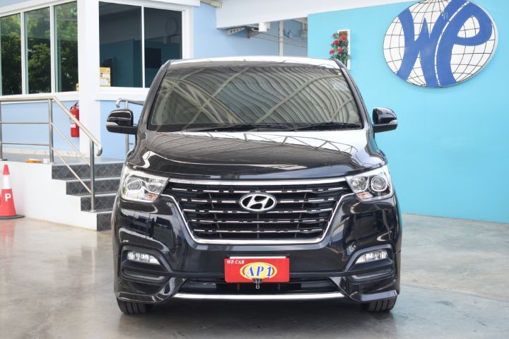 Hyundai H-1  2021 2.5 Elite Van ดีเซล เกียร์อัตโนมัติ ดำ รูปที่ 2