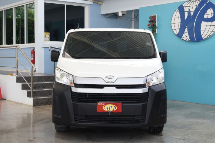 Toyota Hiace 2022 2.8 Panel Van ดีเซล เกียร์ธรรมดา ขาว รูปที่ 2