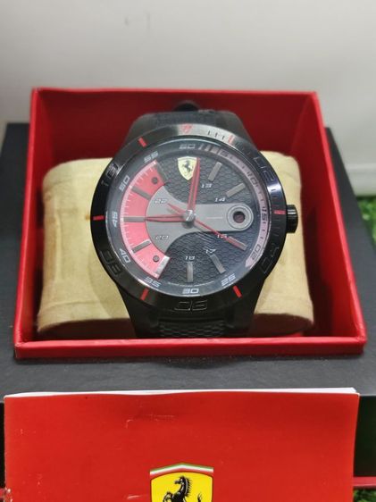 นาฬิกา Ferrari Scuderia ของแท้ พร้อมกล่องครบ
