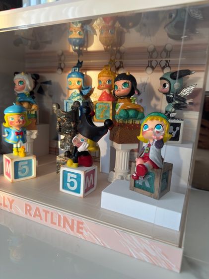 molly anniversary statues classical retro 2 รูปที่ 6