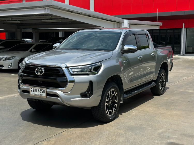 รถ Toyota Hilux Revo Double Cab 2.8 High 4WD สี เทา