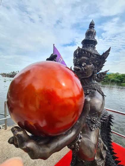 กะลาตาเดียวแกะ รูปราหู ศิลปะแกะล้านนา พระครูปลัดพิจารย์ สำนักวัดโพธิ์ผักไห่ จังหวัดพระนครศรีอยุธยา รูปที่ 4