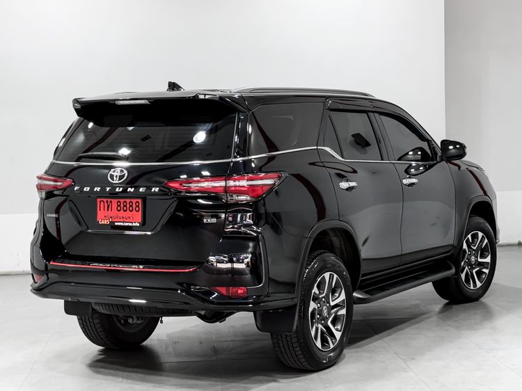 Toyota Fortuner 2024 2.4 Leader V Utility-car ดีเซล ไม่ติดแก๊ส เกียร์อัตโนมัติ ดำ รูปที่ 4