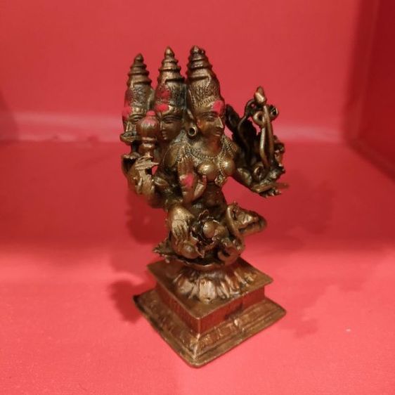 พระแม่กายาตรี เนื้อทองแดง รูปที่ 2