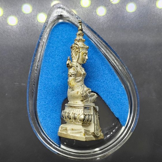 พระพุทธมหามณีรัตนปฏิมากร (พระแก้วมรกต) จำลอง ทรงเครื่องฤดูร้อน เนื้อเงิน ฉลองสิริราชสมบัติ ครบ 60 ปี ในหลวง รัชกาลที่9 พ.ศ.2550 รูปที่ 6