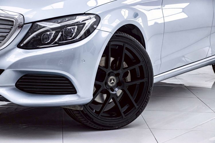 Mercedes-Benz C-Class 2017 C300 Sedan ไฮบริด ไม่ติดแก๊ส เกียร์อัตโนมัติ เทา รูปที่ 4