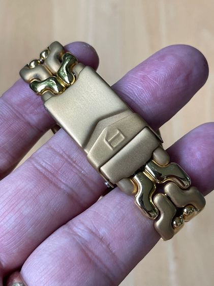 TAG HEUER S EL ก้างปลา 2 ชั้น Professional 200m WG1230-K0 30mm Gold Tone Steel Quartz Watch รูปที่ 10