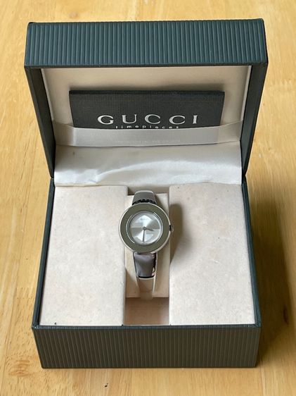 GUCCI 129.5 U Play Silver Dial Quartz Watch YA129515  รูปที่ 3
