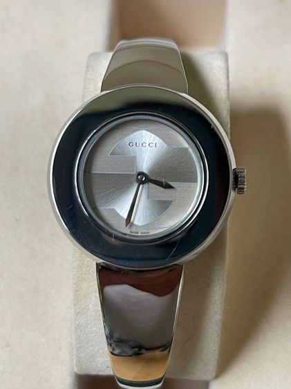 GUCCI 129.5 U Play Silver Dial Quartz Watch YA129515  รูปที่ 7