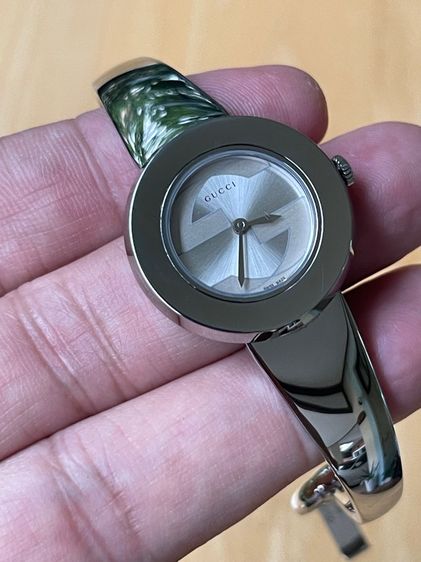 GUCCI 129.5 U Play Silver Dial Quartz Watch YA129515  รูปที่ 12