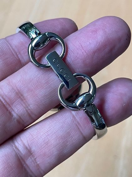 GUCCI 129.5 U Play Silver Dial Quartz Watch YA129515  รูปที่ 14