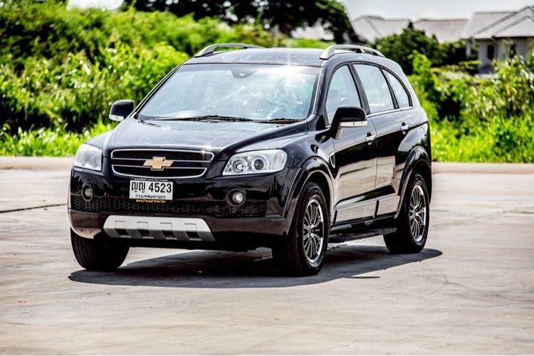 รถ Chevrolet Captiva 2.4 LT สี ดำ