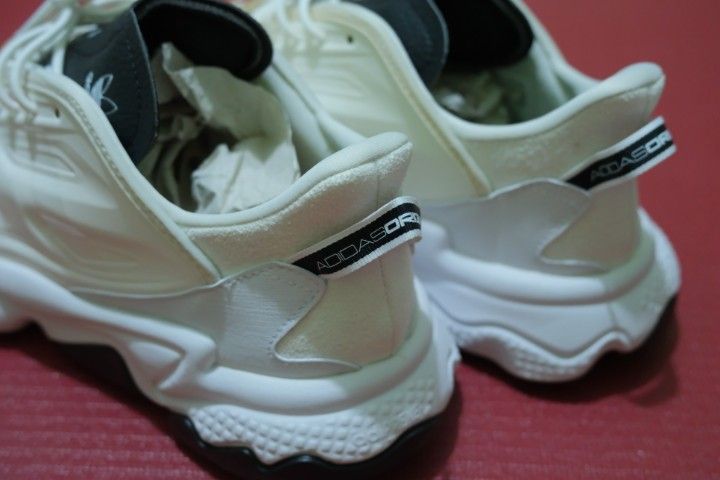 ร้องเท้า ADIDAS OZWEEGO CELOX รูปที่ 4