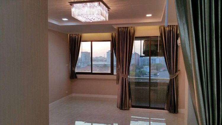 คอนโดตกแต่งใหม่มีที่จอดรถใกล้กระทรวงสาธารณสุขนนทบุรี