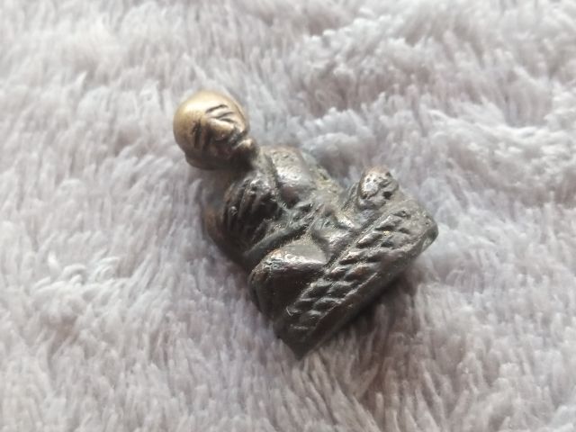 รูปหล่อหลวงปู่ทิม รูปที่ 3