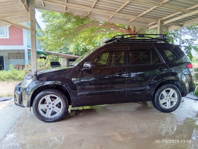 Suzuki Vitara 2009 2.0 Grand JLX Van เบนซิน เกียร์อัตโนมัติ ดำ รูปที่ 3