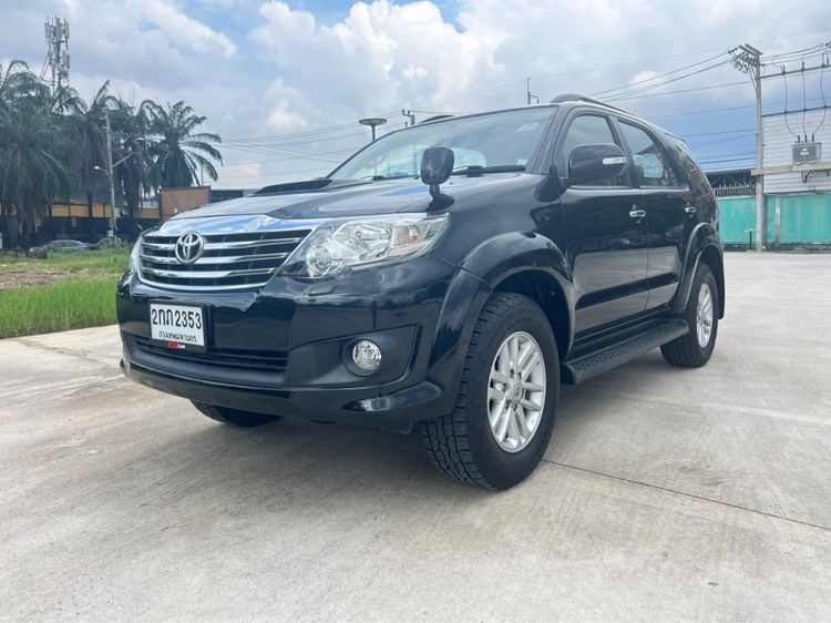 Toyota Fortuner 2013 3.0 V 4WD ดีเซล เกียร์อัตโนมัติ ดำ รูปที่ 4